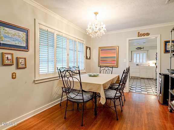 5th image of 3838 Grandview Ave