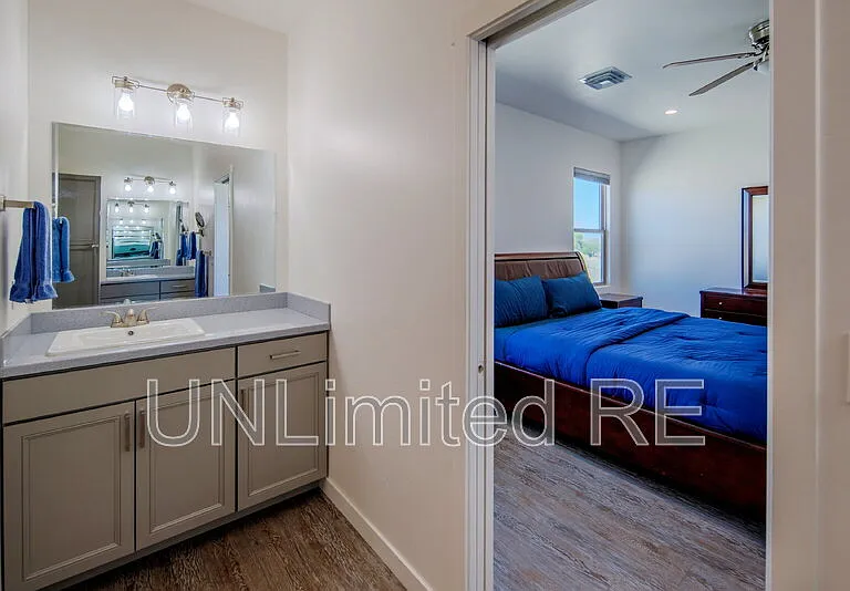 7756 N Sierra Vista Dr — Photo 21