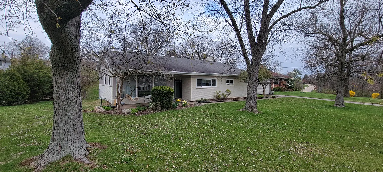 3042 Brookwood Cir photo 1