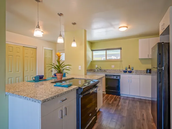 Q @ Uptown, 7801 Marble Ave NE #A10b7d327, Albuquerque, NM 87110