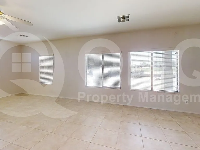 22249 E Calle De Flores — Photo 7