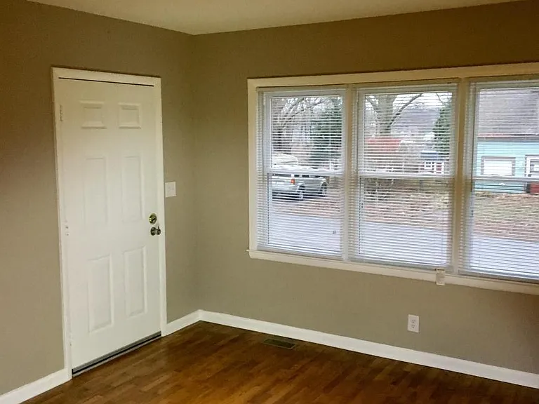 98 Kentucky Ave #1 — Photo 3