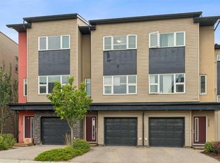 314 S Covecreek Cir NE, Calgary, AB T3K0W6