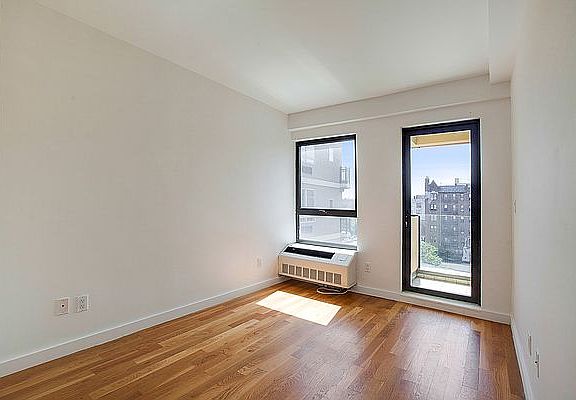 3rd image of 2217 Caton Ave #4L