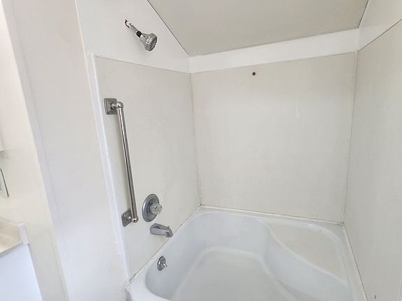 2nd image of 127 N Gladstone Ave