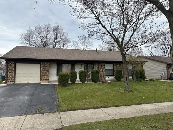 140 Old Mill Grove Rd, Lake Zurich, IL 60047