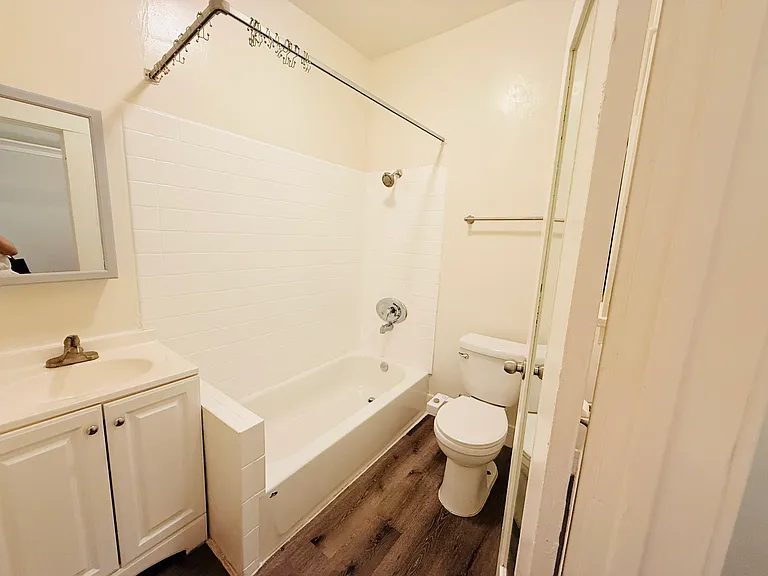 4671 Hollywood Blvd #107 — Photo 13