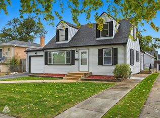 7034 W 114th Pl, Worth, IL 60482