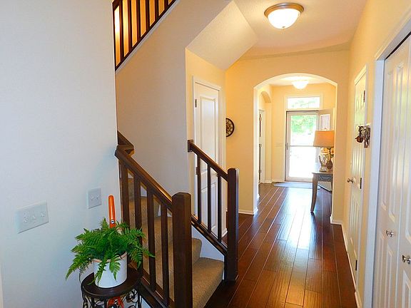 5th image of 2939 123rd Cir NE
