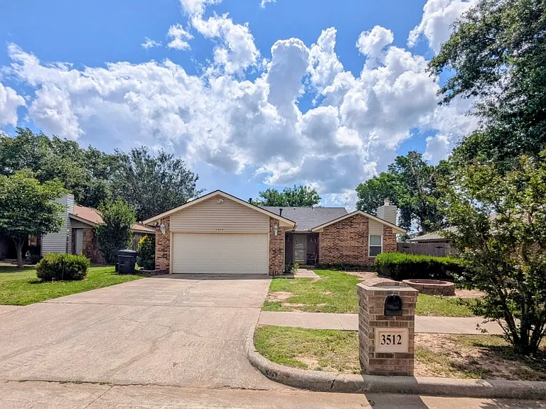 3512 Tiffany Dr — Photo 1