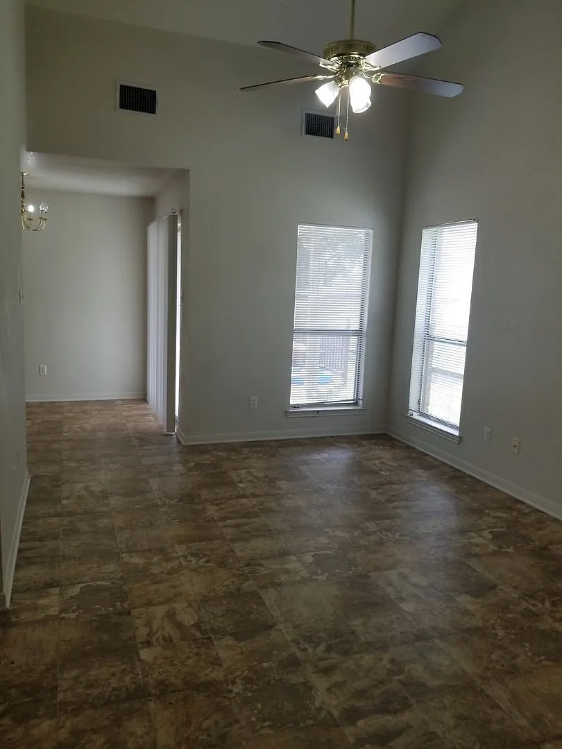 Two Bedrooms Plus Loft — Photo 3