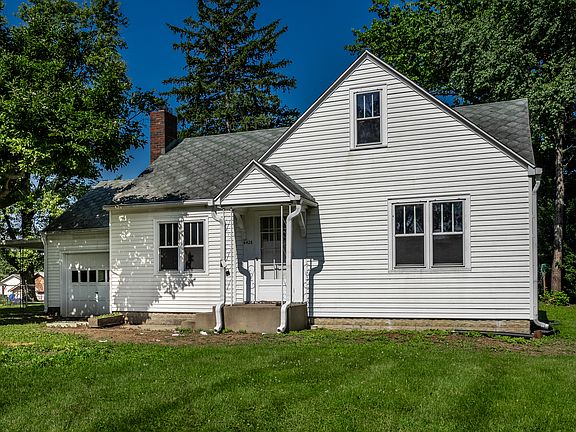 2nd image of 6428 Maple St