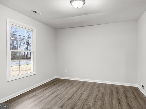 5th image of 65 Argyle Ave
