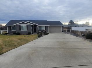 1 Rio Senda St, Umatilla, OR 97882