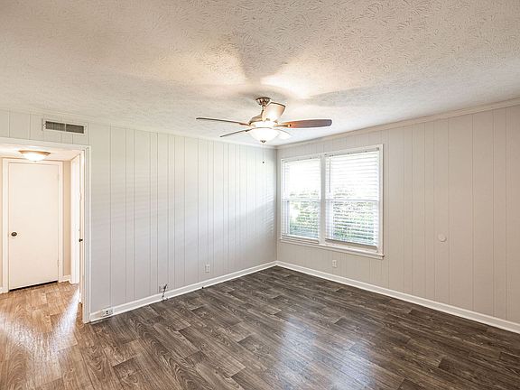 2nd image of 127A Susan Dr #127-B