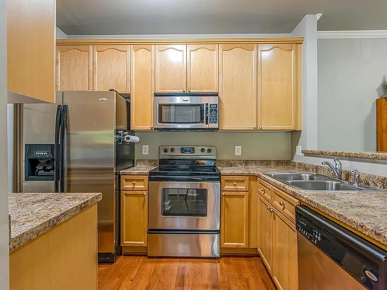 8211 Lenox Creekside Dr #A-10 — Photo 10