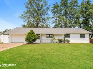 403 Saint John Dr, O'Fallon, MO 63366