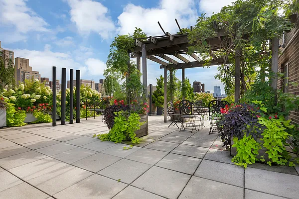 Sold by Corcoran | media 35