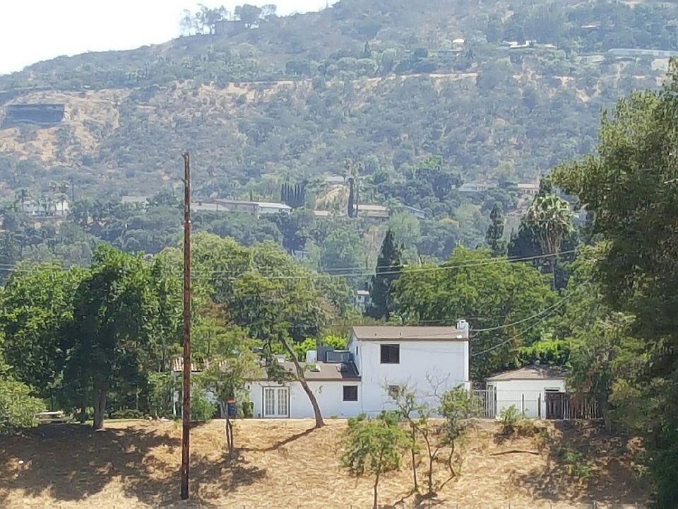 1st image of 4045 Denny Ave
