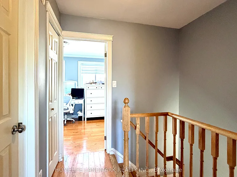 400 Mississauga Valley Blvd #20 — Photo 13