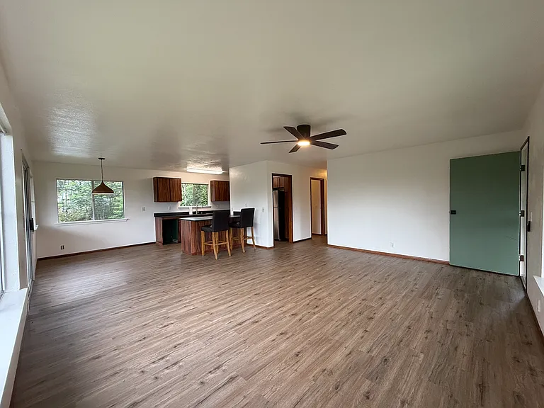 15-2074 29th Ave #UP — Photo 2