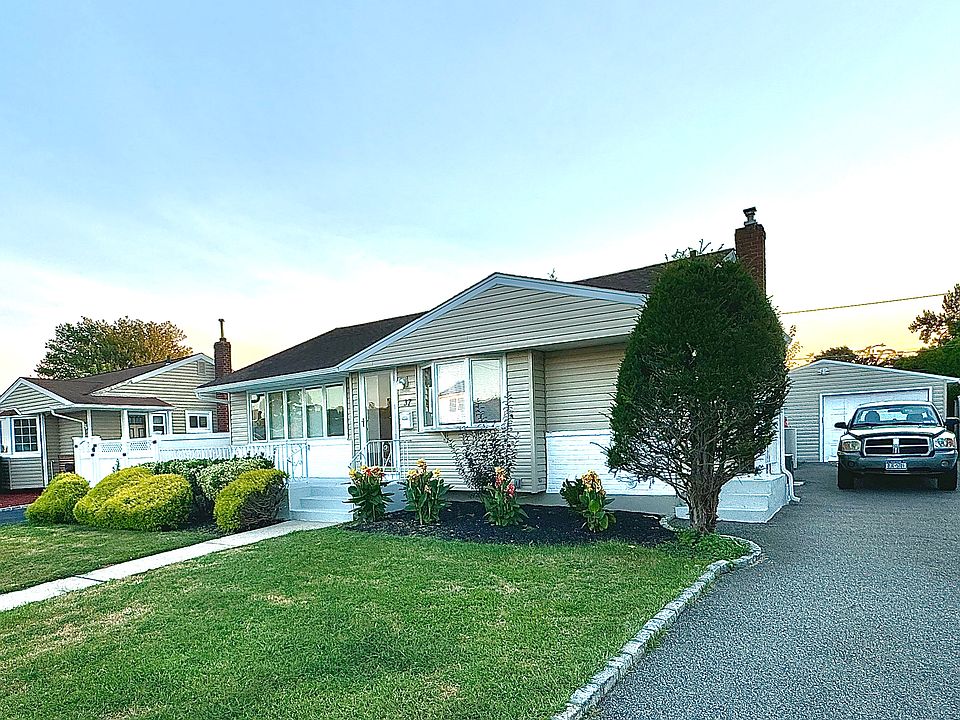 1st image of 37 Vassar Ln #1