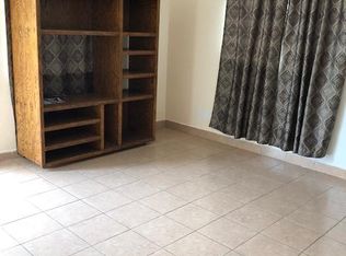 902 Collins Way #B, Bakersfield, CA