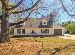 100 Bermuda Lake Dr, Alabaster, AL 35007