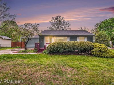 48525 Oriole St, Utica, MI, 48317
