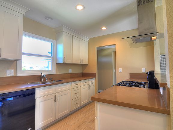 2nd image of 5662 Amador Ave