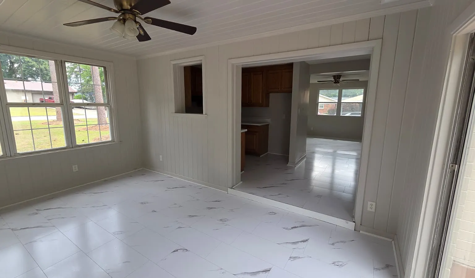 3 bed, 1300 sqft, $1,200 — Photo 2