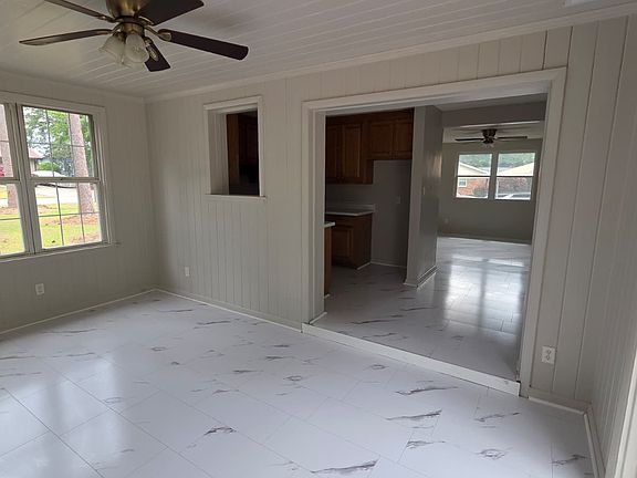 2nd image of 2509 Marianne St
