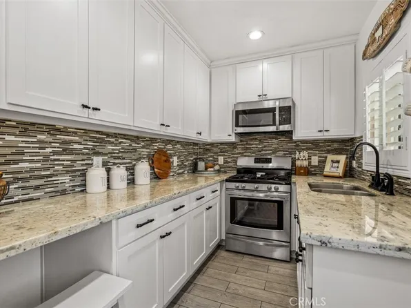 3812 Cudahy St, Huntington Park, CA 90255