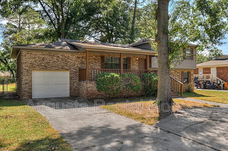 3 bed, 2.0 bath, 1775 sqft, $1,500 — Photo 3