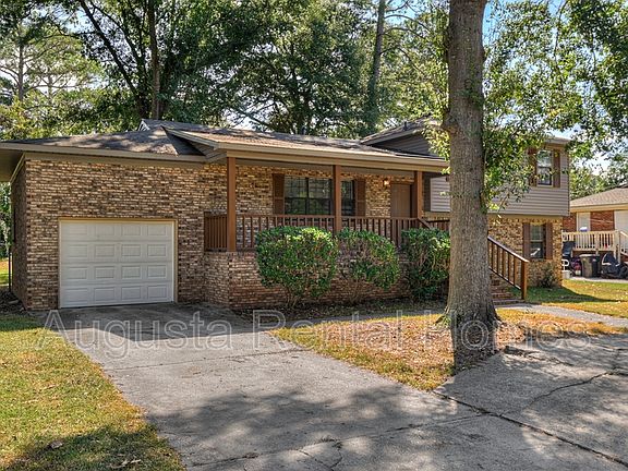 3rd image of 2416 Crystal Ct