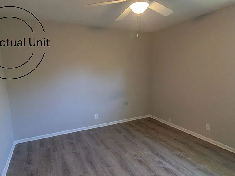 7220 N Moberly Dr — Photo 16