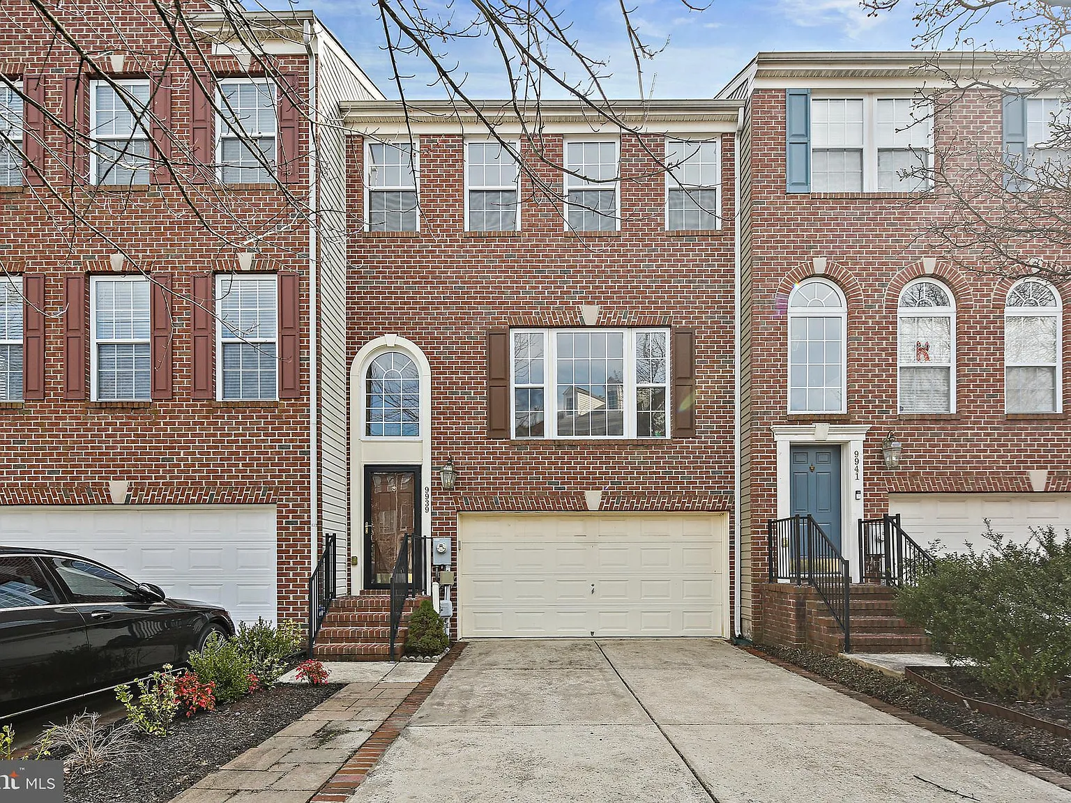 3 bed, 2.5 bath, 3147 sqft, $3,500 — Photo 1