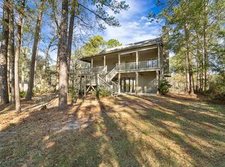 8085 E Davenport St, Bayou La Batre, AL 36509
