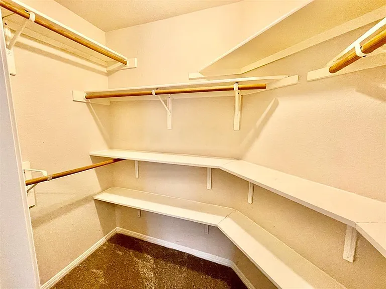 902 Cashew Ln — Photo 17