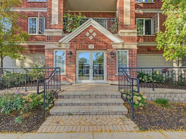 124 W Colfax St Unit 208, Palatine, IL 60067