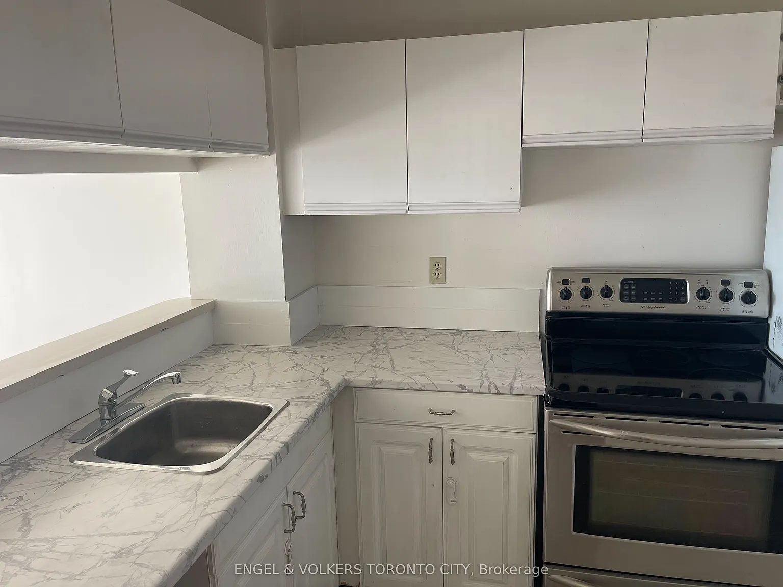 2 bed, $2,475 — Photo 2