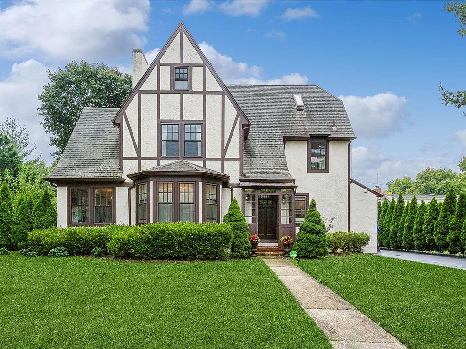 1st image of 52 Willow Street