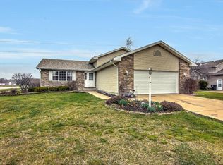 7102 Tanager St, Hobart, IN 46342