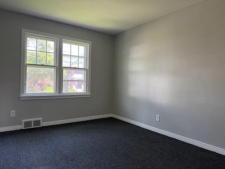 1449 Ferry Ave — Photo 4