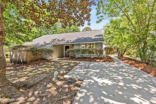 1120 Daffodil Ln Photo 1