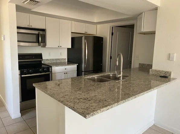 917 Cape Coral Pkwy W, Cape Coral, FL 33914