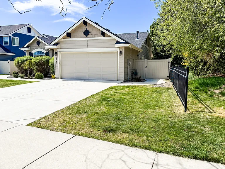 371 N Baxter Way — Photo 3