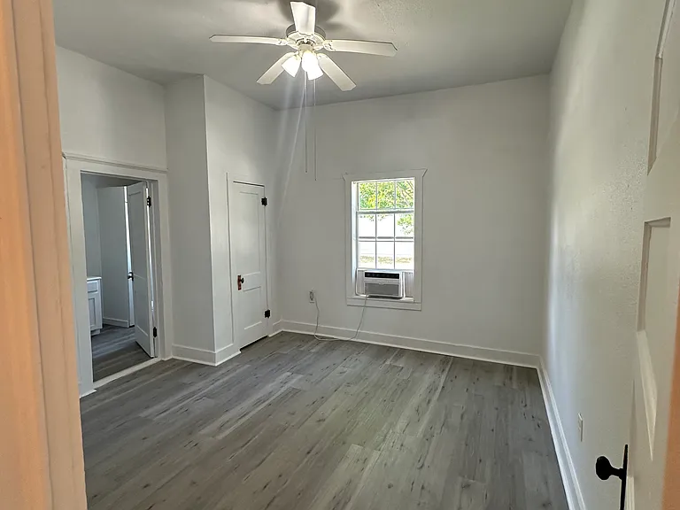 501 S Connellee Ave — Photo 11
