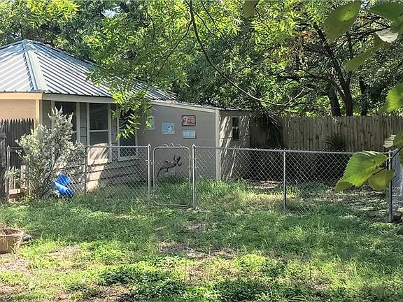 5th image of 511 NW 8th St