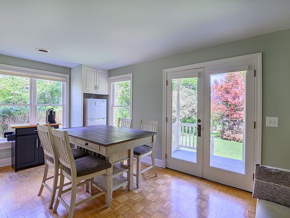 3rd image of 203 Jackson Ave #1/2
